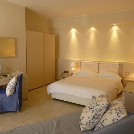 Tempo Di Mare Hotel 4*